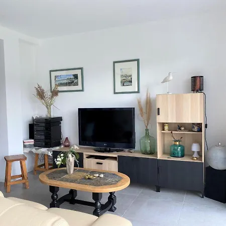 Casa vacanze Comfortable In A Quiet Location In *